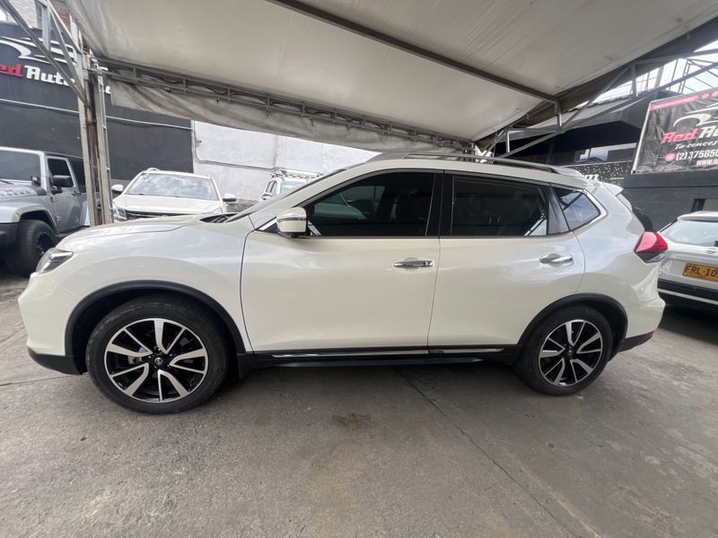 NISSAN X-TRAIL EXCLUSIVE CONNECT 2023  2.5 AT 4X4 - imagen secundaria 1