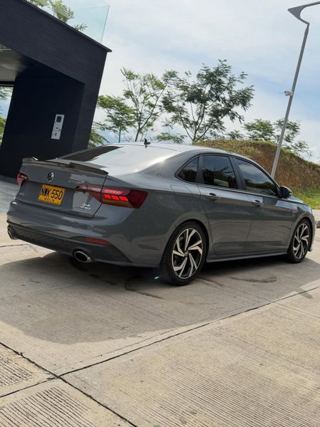 Volkswagen JETTA GLI - imagen secundaria 1