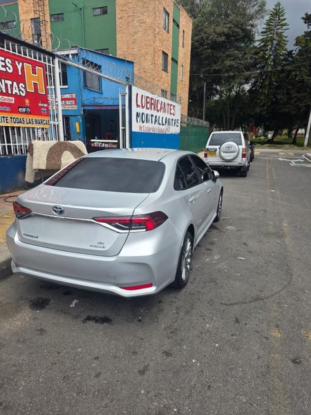 Toyota Corolla Hev Xei Híbrido 2024 - imagen secundaria 2