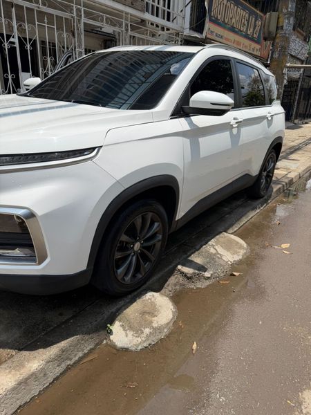 Chevrolet Captiva turbo modelo 2023 único dueo tránsito de Cali - imagen secundaria 2