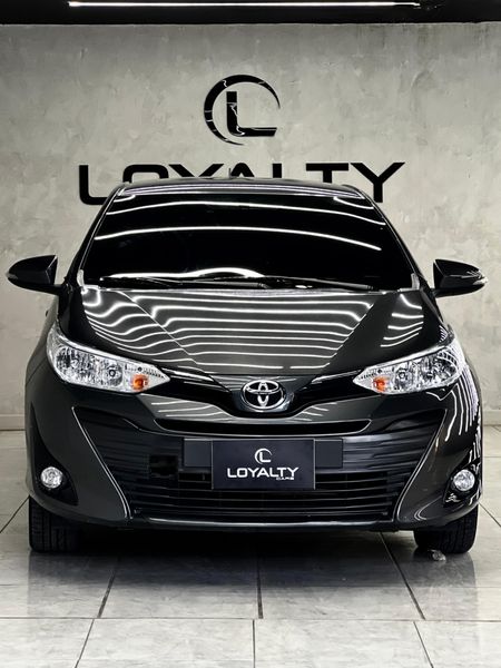 TOYOTA YARIS XS SEDAN - imagen secundaria 2