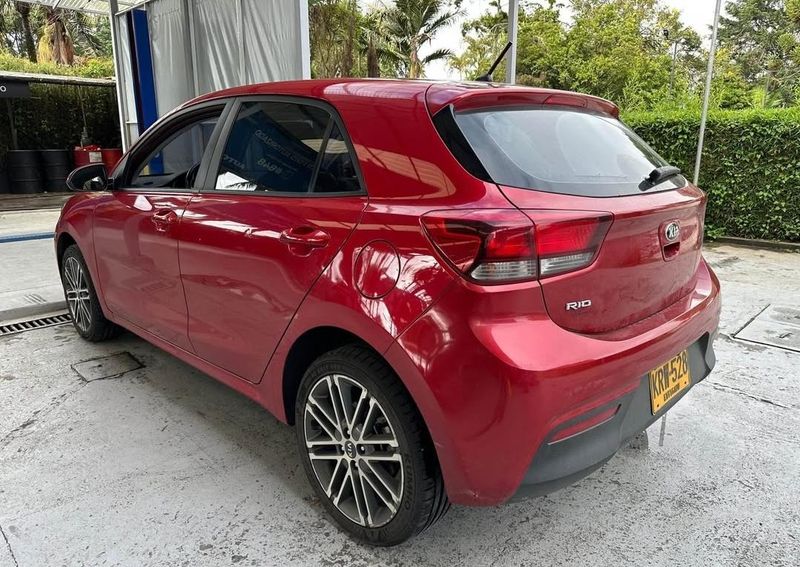 Kia Rio Vibrant 2022 - imagen secundaria 2