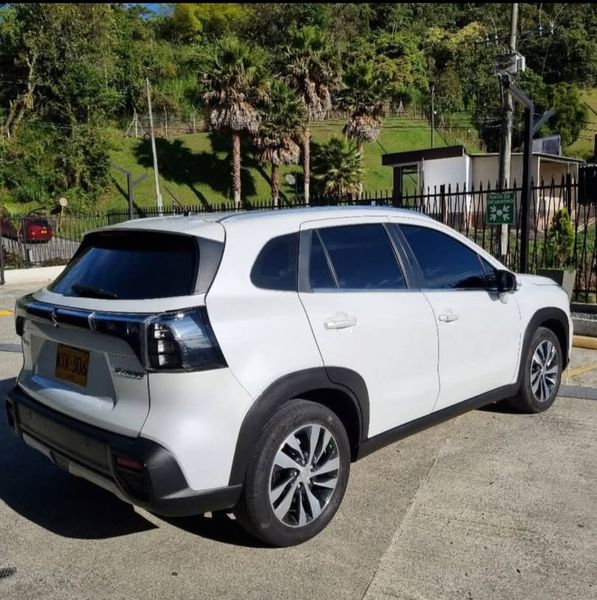 SUZUKI S-CROSS 1.4 AT - imagen secundaria 2