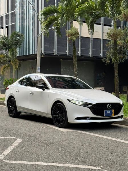 MAZDA 3 GRAND TOURING LX 2.5 AUTOMATICO CARBON EDITION - imagen secundaria 2