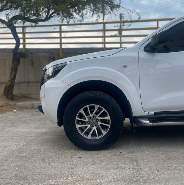 NISSAN FRONTIER 2022 MECANICA 4X2 - imagen secundaria 1