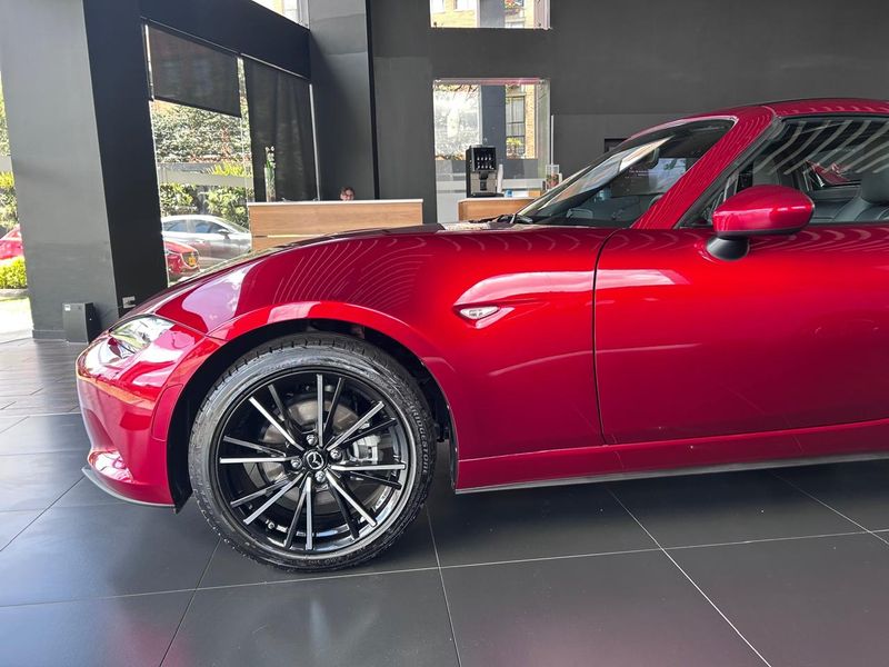 Mazda MX 5 Grand Touring LX Modelo 2026 - imagen secundaria 2