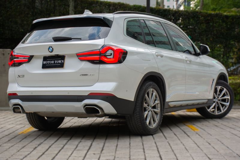 BMW X3 XDRIVE30I PREMIUM 2022 - imagen secundaria 2