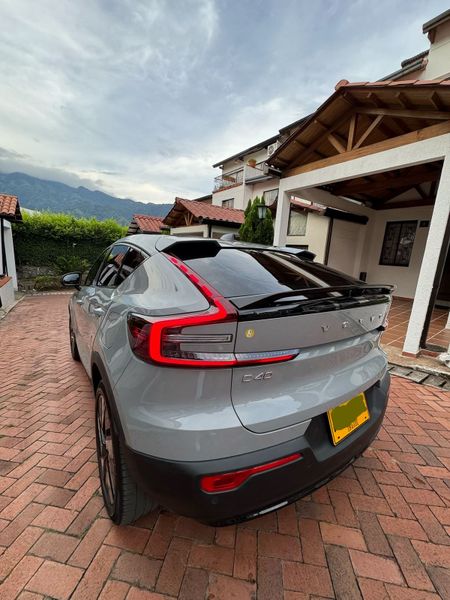 Volvo C40 0.0 Ultimate Pure Electric - imagen secundaria 2
