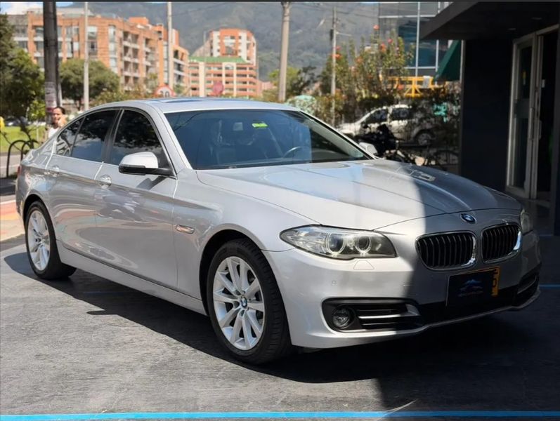 BMW Serie 5 2.0 520i F10 - imagen secundaria 1