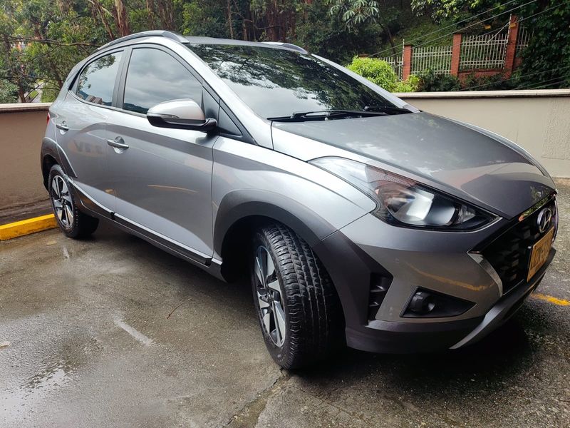 HYUNDAI HB20X  Accent GRAVITY - imagen secundaria 2