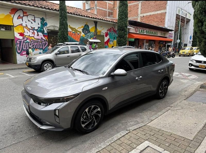 Kia K3 Vibrant 2026 - imagen secundaria 2