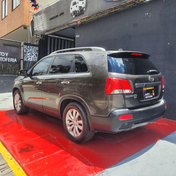Kia Sorento 2011 - imagen secundaria 1