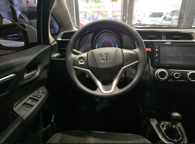 Honda WRV LX 2019 - imagen secundaria 2