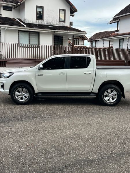 TOYOTA HILUX SRV - imagen secundaria 1