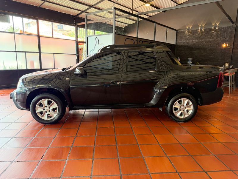 Renault Duster Oroch Expression 2.0 Mecánica 2017 - imagen secundaria 1