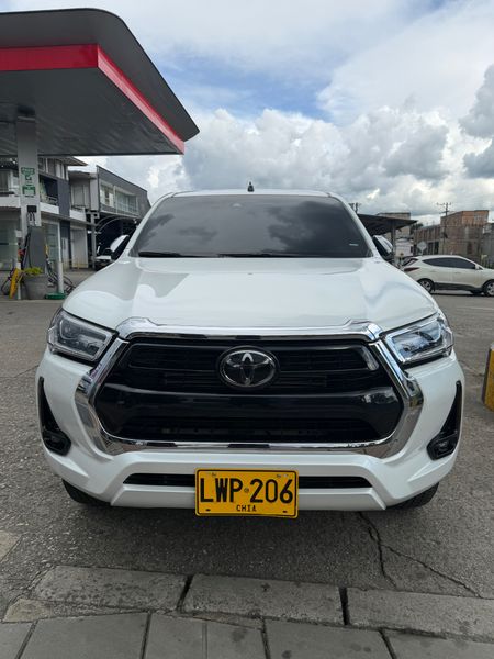 Toyota hilux 2.8 2023 - imagen secundaria 1