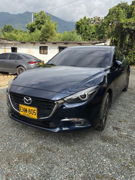 Mazda 3 grand Touring LX - imagen secundaria 1