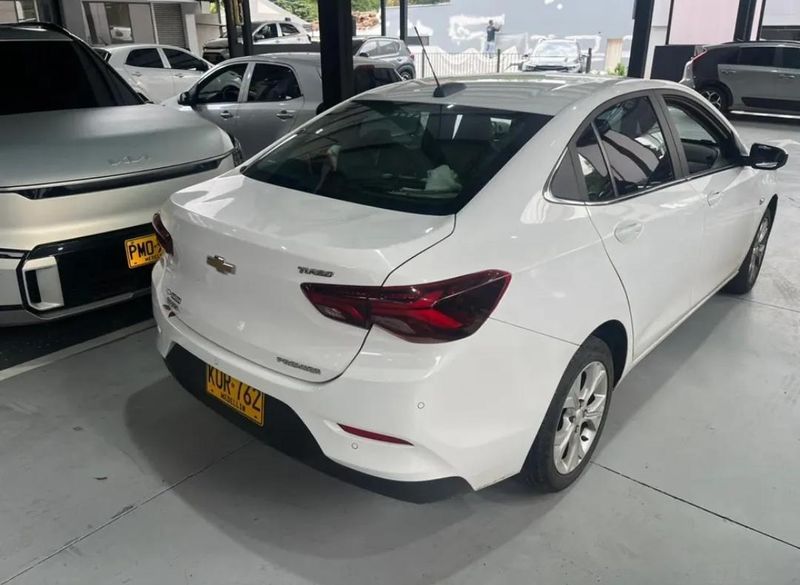 Chevrolet Onix Premier 2022 - imagen secundaria 2