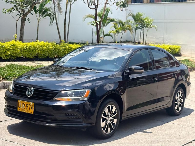 Volkswagen Jetta Comfortline 2015 - imagen secundaria 1