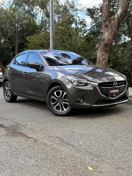 Mazda 2 Grand Touring 2017 - imagen secundaria 2