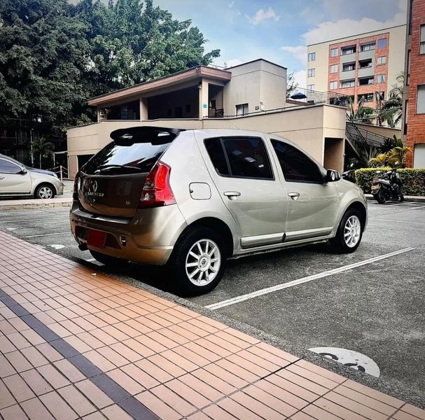 Renault Sandero Dynamique 2015 - imagen secundaria 2