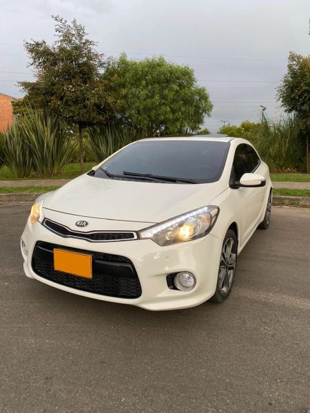 Se Vende Kia Cerato Koup 2016 en buen estado - imagen secundaria 2