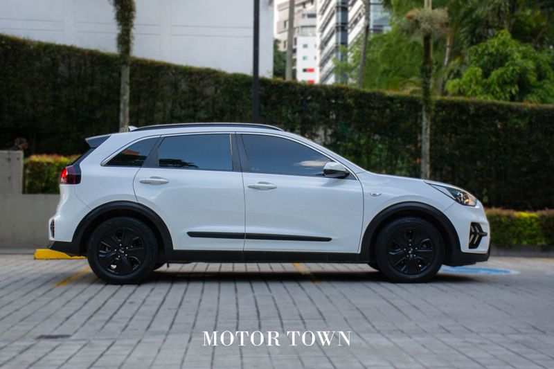 Kia Niro 1.6 Emotion 2021 Hibrido - imagen secundaria 1