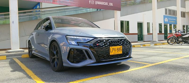 VENDO AUDI RS3 SPORTBACK - imagen secundaria 1