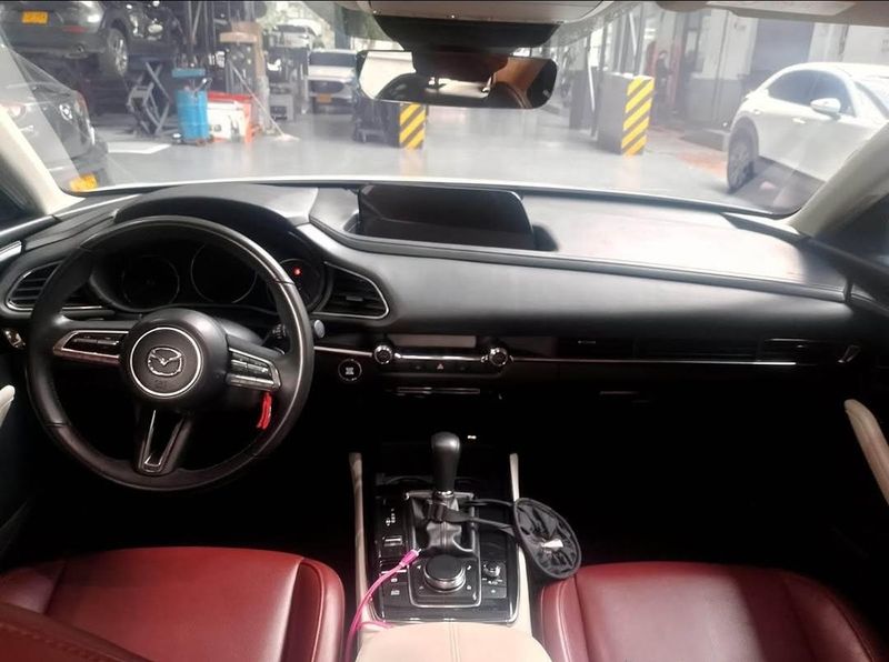 Mazda CX-30 Grand Touring LX 2022 - imagen secundaria 2