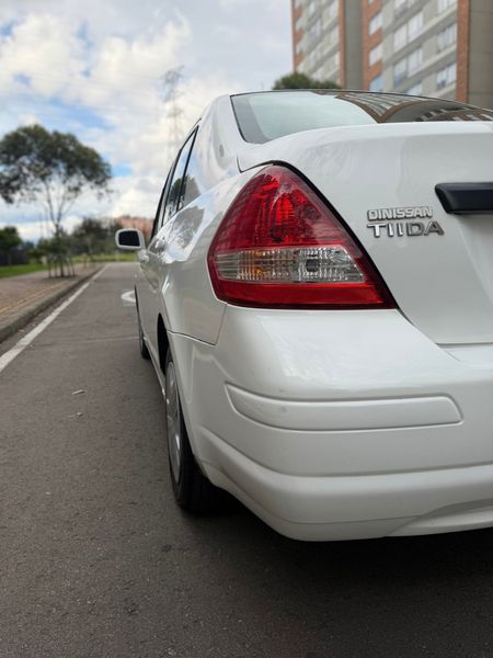 Nissan TIIDA sd 1.6 Miio - imagen secundaria 2