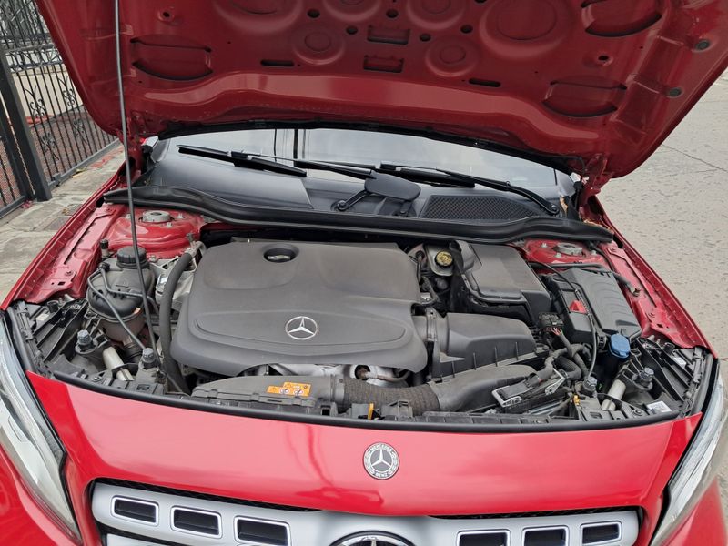 Mercedes Benz GLA 200 modelo 2019 - imagen secundaria 1