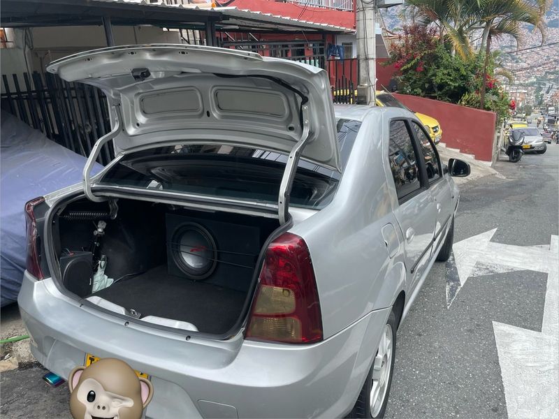 Renault Logan expression 2016 - imagen secundaria 2