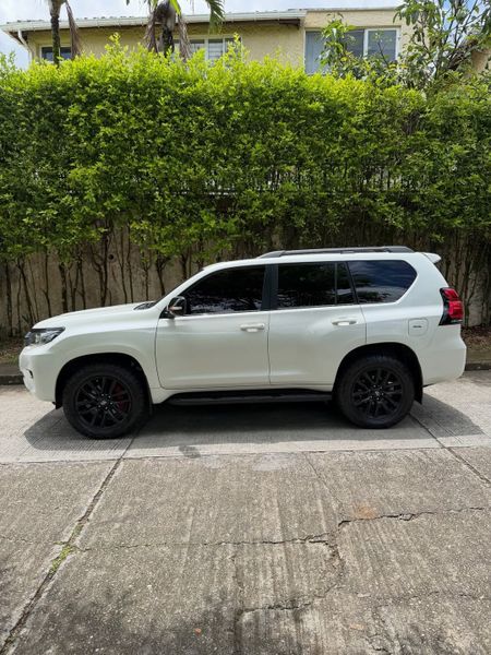 TOYOTA PRADO TXL  2019 diesel BLINDAJE  2PLUS - imagen secundaria 2