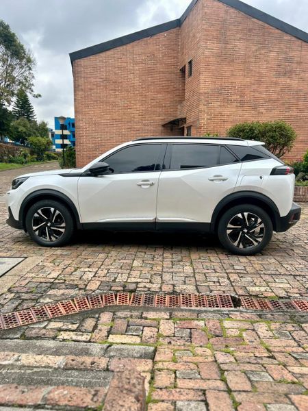 PEUGEOT 2008 ALLURE TP 1.2cc T MOD 2023 - imagen secundaria 1