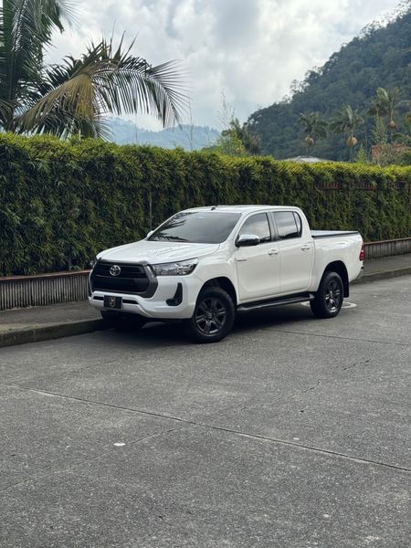 Toyota Hilux 2.4 T 4x4 2022 - imagen secundaria 1