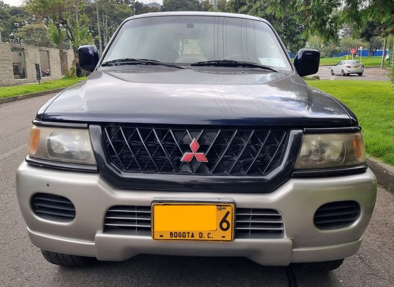 Mitsubishi Nativa V6 Automatica 2002 - imagen secundaria 1