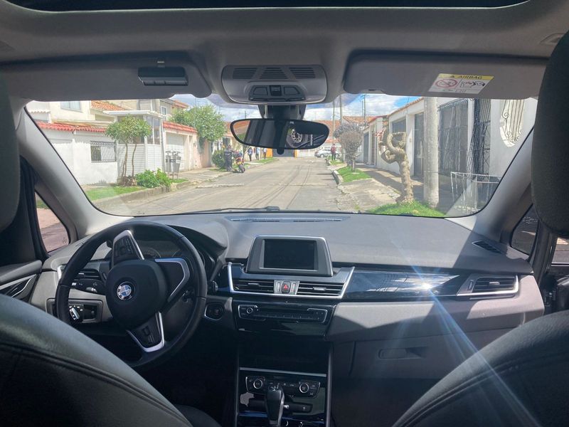 BMW Serie 218i Grand Tourer - imagen secundaria 2