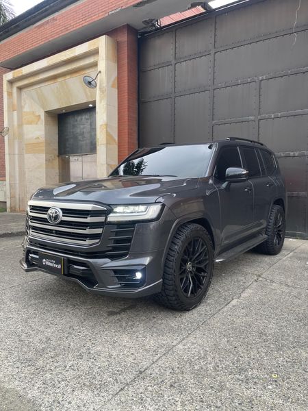 Toyota Land Cruiser Lc300 ZX 2024 Diesel 4x4 Blindada Nivel 2 Plus - imagen secundaria 1