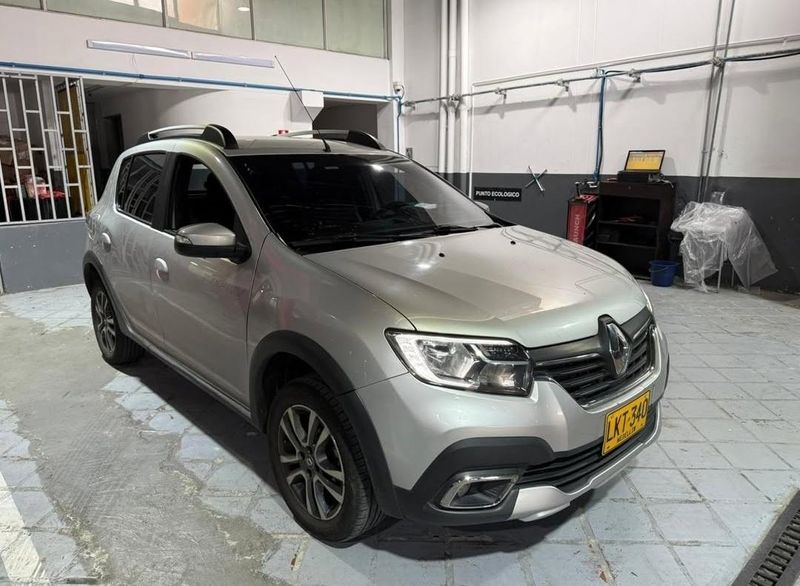 Renault sandero Stepway intens 2023 - imagen 1