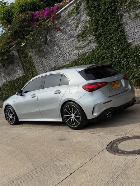 Mercedes Benz A35 AMG 4matic Híbrido 2025 - imagen secundaria 2