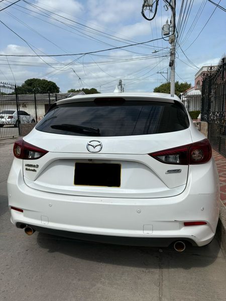 Mazda 3 Touring 2019 Hatchback - imagen secundaria 2