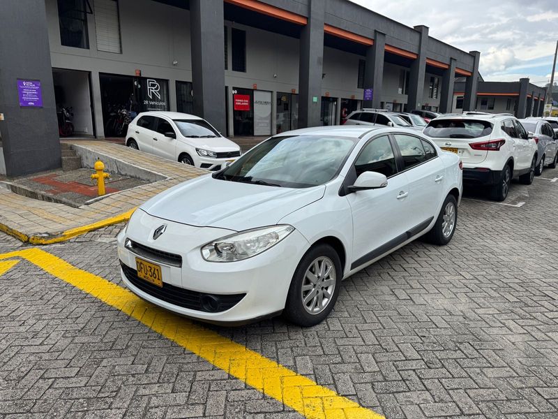RENAULT FLUENCE 2012 ÚNICO DUENO - imagen secundaria 1