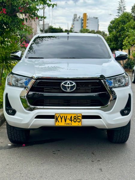 Toyota Hilux Diesel 2022 - imagen secundaria 1