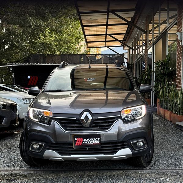 Renault Sandero Stepway ZEN 1.600 cc Mecánico - imagen secundaria 1