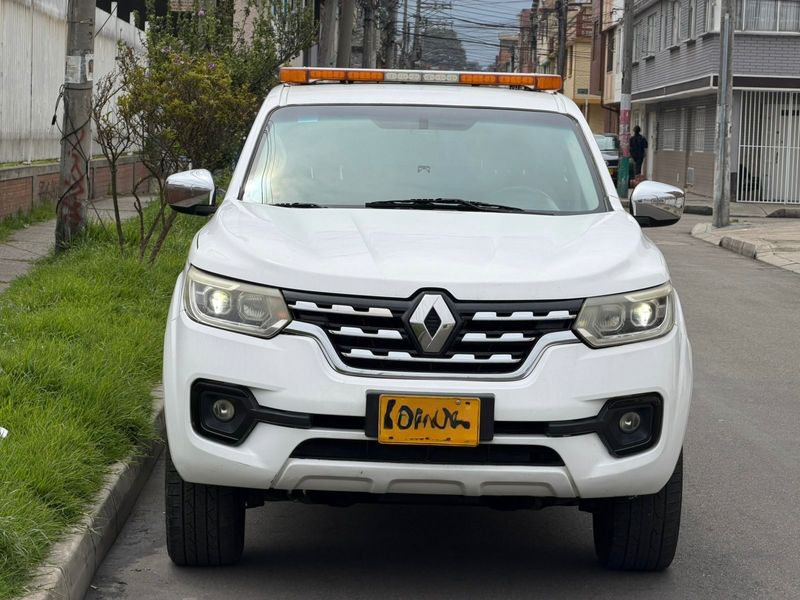 RENAULT ALASKAN ZEN 2.5 4x4 DIESEL 2017 - imagen secundaria 2