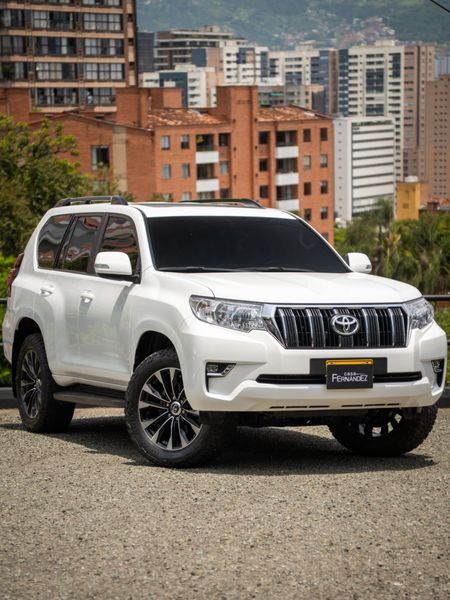 Toyota Prado Txl 2.8 Diesel Blindado 2023 - imagen secundaria 2
