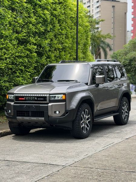 Toyota Prado txl 2026 diesel blindada - imagen secundaria 2