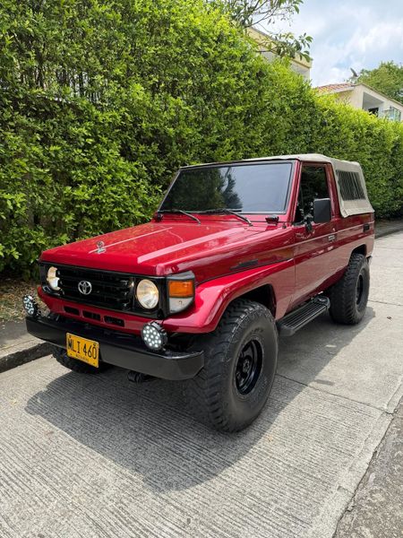 Toyota FJ73 DIÉSEL - imagen secundaria 1