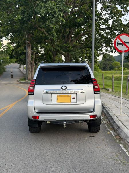 TOYOTA PRADO TXL  2021  2.8 DIESEL  4x4 - imagen secundaria 2