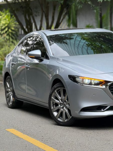 Mazda 3 Grand Touring LX 2023 - imagen secundaria 1